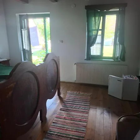 Szent Florian Vendeghaz * Szakcs