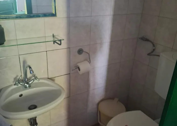 Szent Florian Vendeghaz Gasthof Szakcs